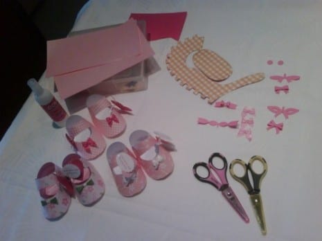 paper-baby-shoe-favors-3