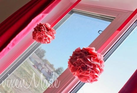 fabric-pom-poms-diy