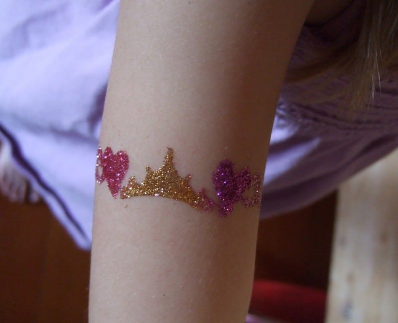 glitter-tattoo-tutorial