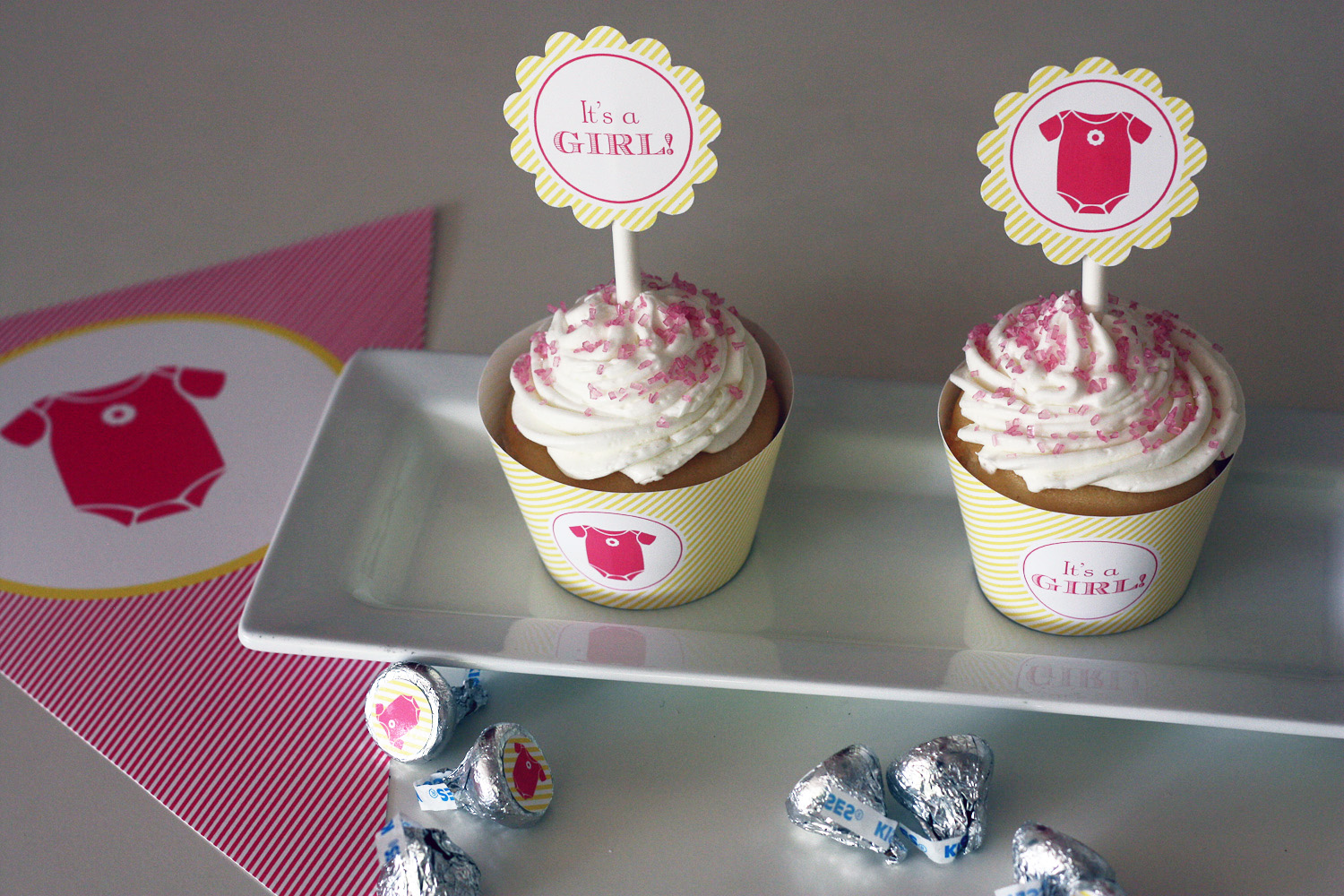 FREE "It's a Girl" Baby Shower Printables from Green Apple Paperie 