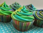 recipe-ulitmate-rainbow-cupcakes (19)