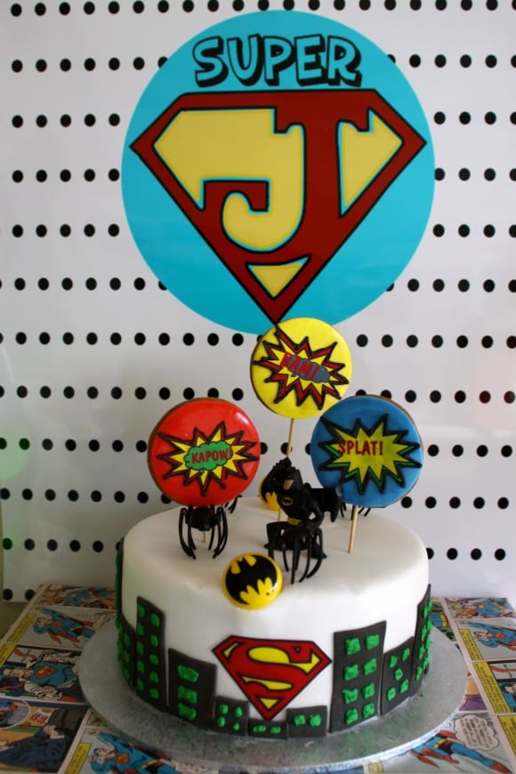 superhero-party-cake-5