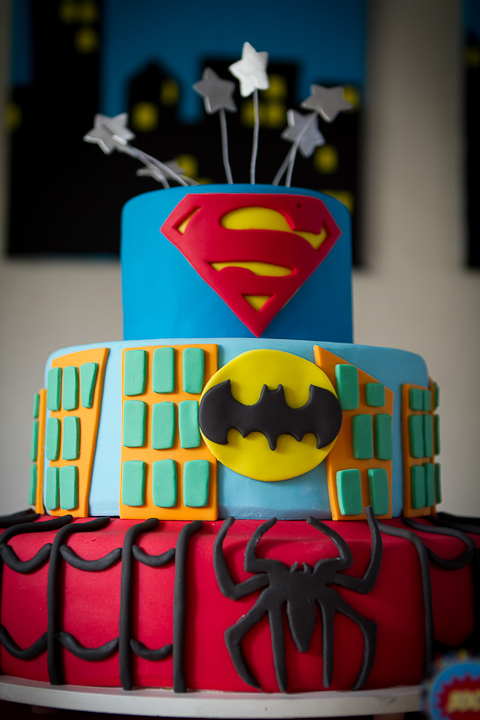 superhero-party-cake-7