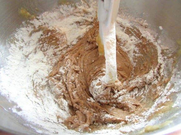 recipe-cinnamon-roll-cupcakes