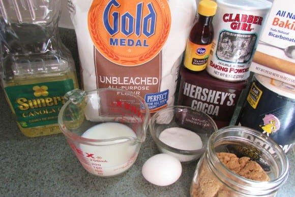recipe-chocolate-peanut-butter-cupcakes