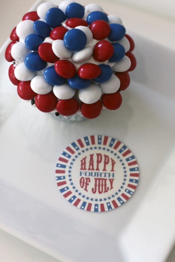 m&m-4th-of-july-cupcakes