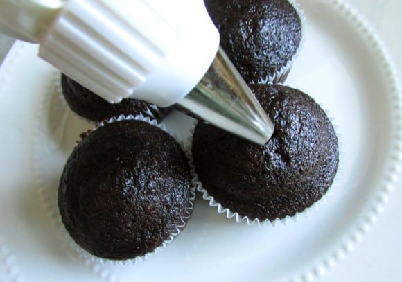 homemade-hostess-cupcakes