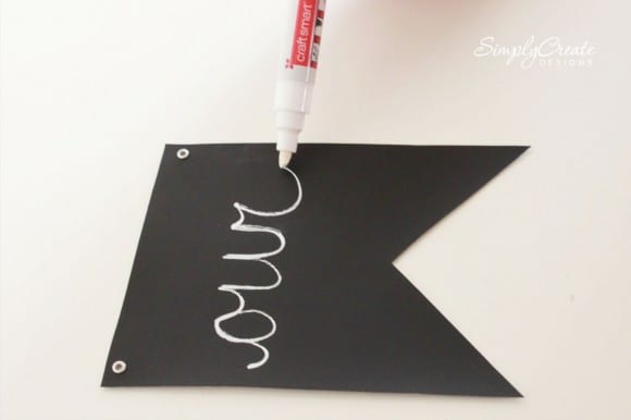 diy-chalkboard-fabric-banner