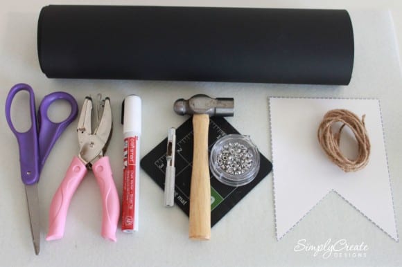 diy-chalkboard-fabric-banner