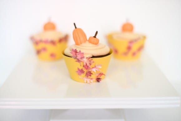 fondant-pumpkin-cupcake-toppers
