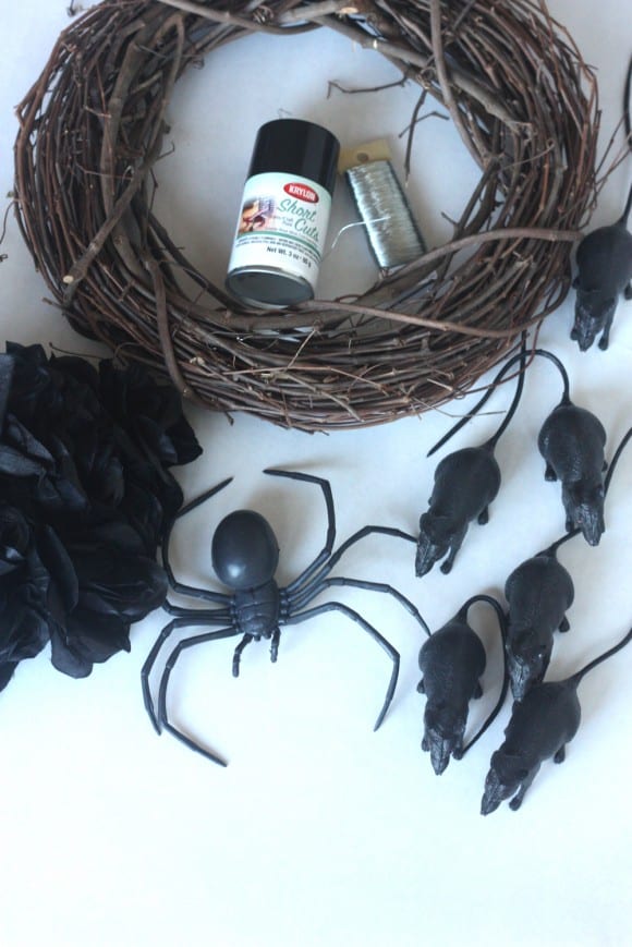 Creepy Rat & Spider Halloween Wreath Supplies | CatchMyParty.com