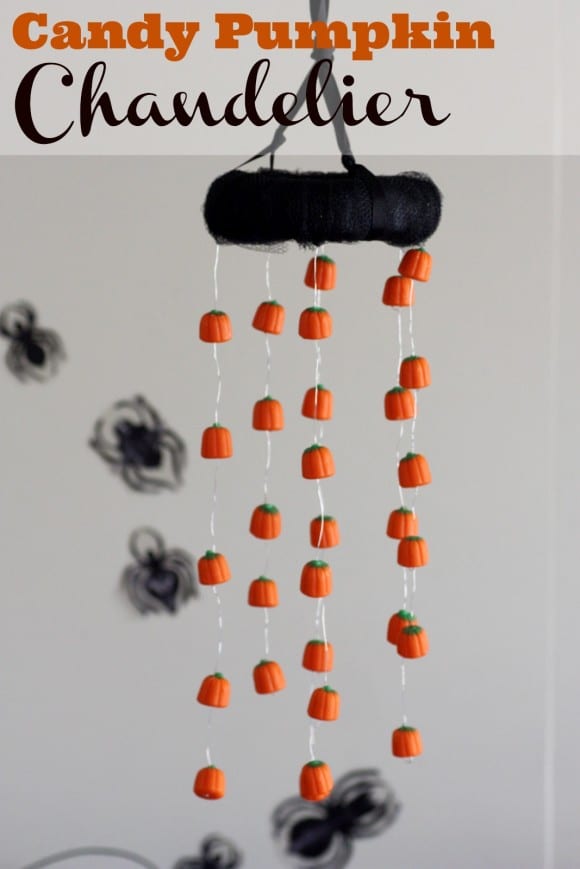 halloween-candy-pumpkin-chandelier-diy-30