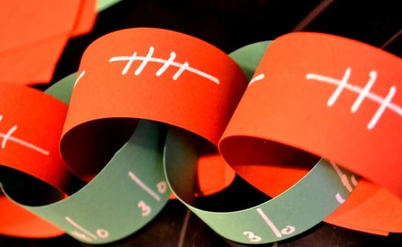 Easy Super Bowl party paper chain decoration