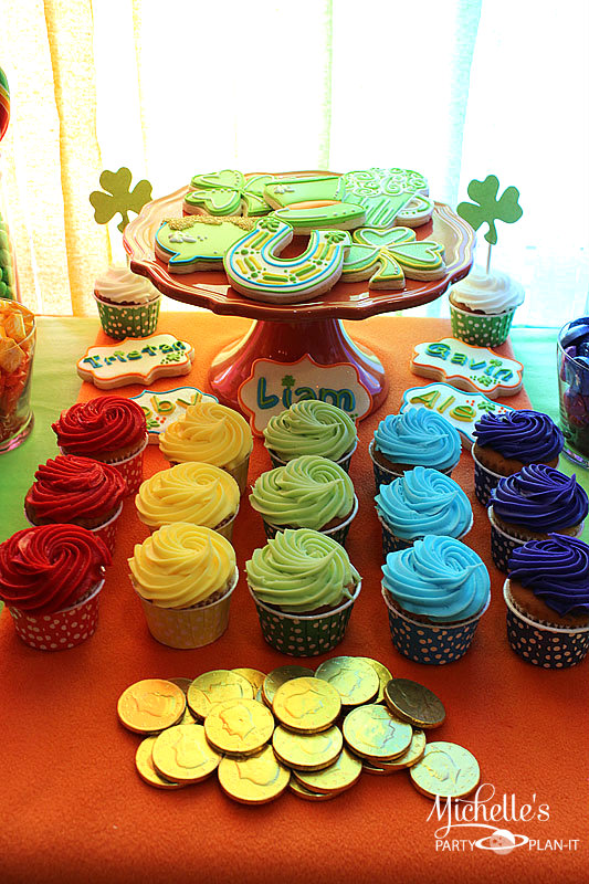 Rainbow Cupcakes | CatchMyParty.com