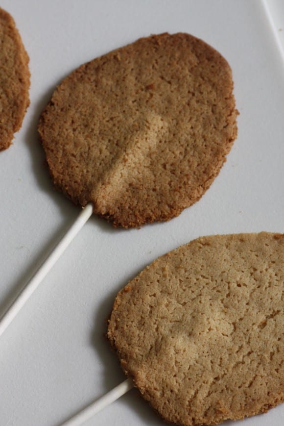 Fondant Easter egg cookie pop DIY