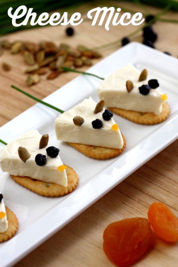 Cheese wedge mice DIY | CatchMyParty.com