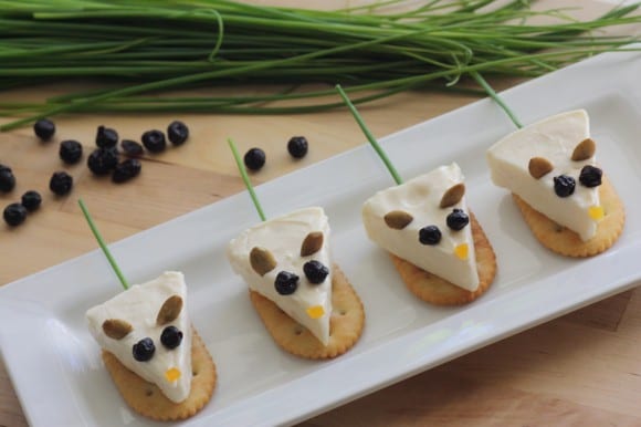 Cheese wedge mice DIY | CatchMyParty.com