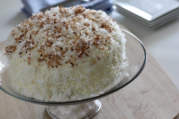 Toasted coconut cake recipe | CatchMyParty.com