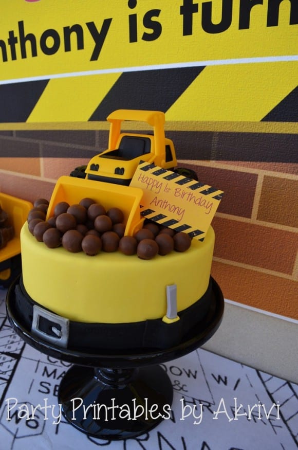 Construction Birthday Party Cake | CatchMyParty.com
