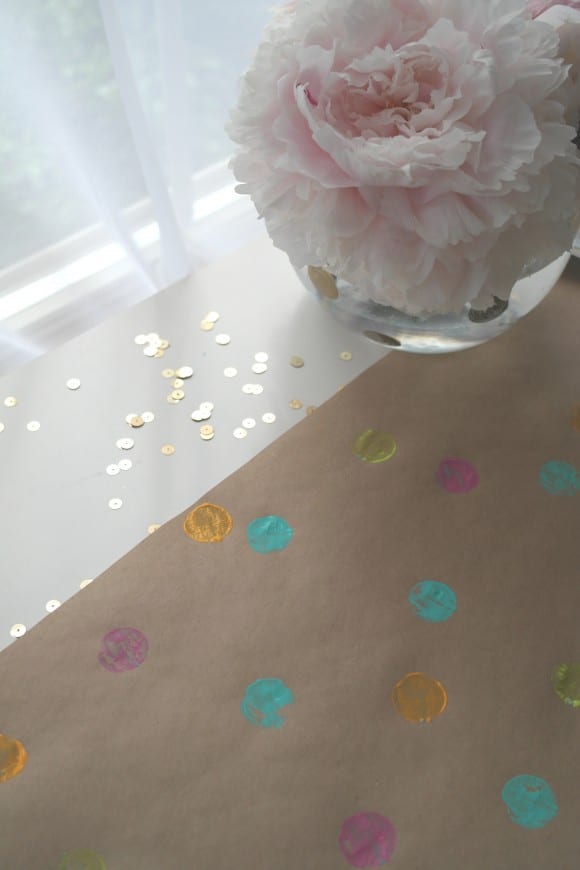 DIY Craft Paper Polka Dot Table Runner | CatchMyParty.com