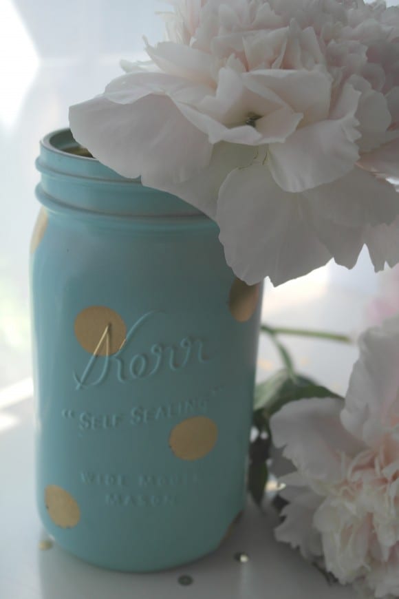 Chic Mason Jar Vase Tutorial | CatchMyParty.com