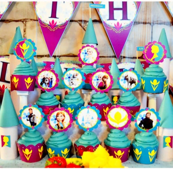 Arendelle castle cupcake holder DIY | CatchMyParty.com