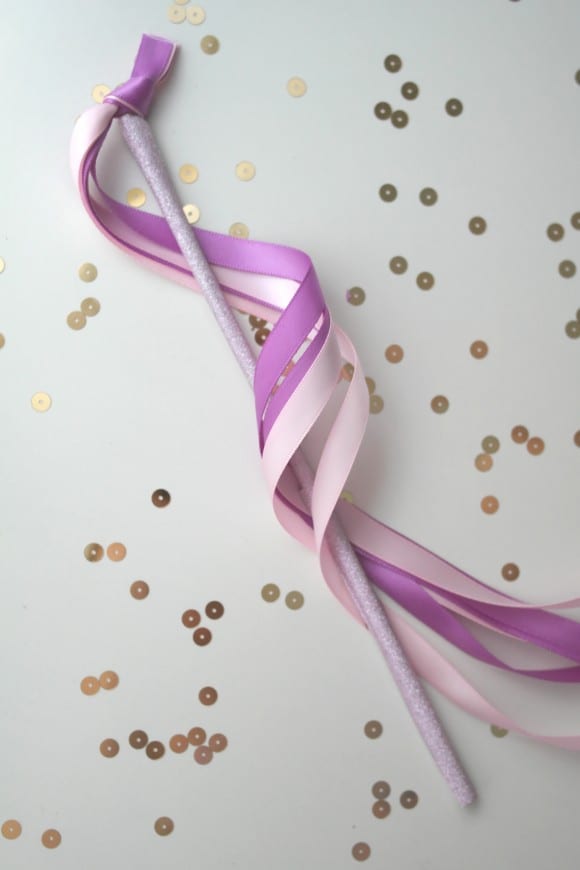 Washi Tape Ribbon Wands DIY | CatchMyParty.com