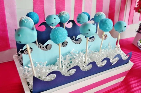 Whale cake pops | CatchMyParty.com