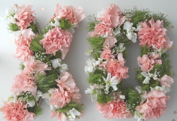 Monogram floral centerpiece DIY | CatchMyParty.com
