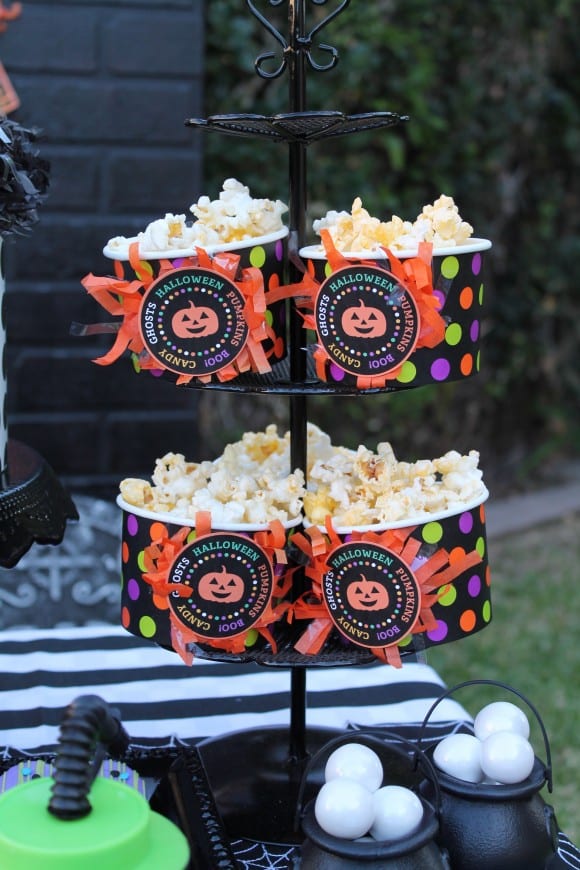 Learn how to throw this toddler Halloween Party! | CatchMyParty.com