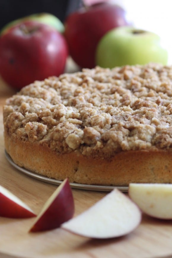 Apple crumble cake recipe | CatchMyParty.com