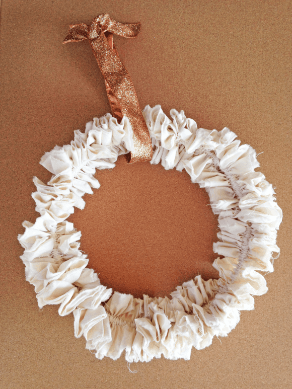 Shabby Chic Ruffled Wreath DIY | CatchMyParty.com