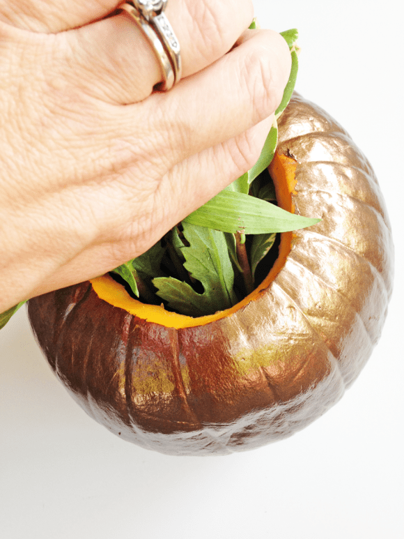 DIY Thanksgiving Pumpkin Vase Tutorial | CatchMyParty.com