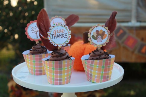 Thanksgiving Kids Table Ideas Cupcakes | CatchMyParty.com