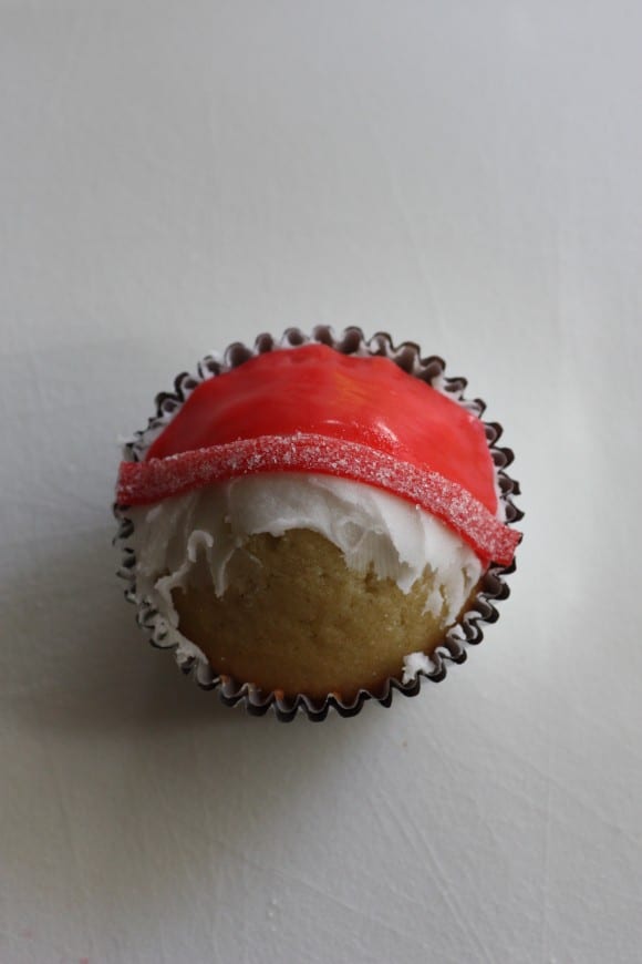 Santa Claus cupcake steps | CatchMyParty.com