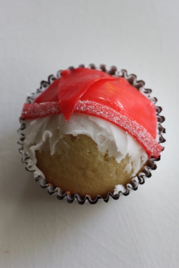 Santa Claus cupcake steps | CatchMyParty.com