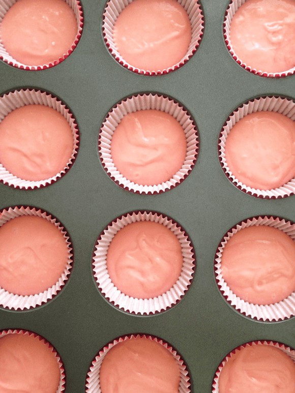 Filling Heart Cupcakes | CatchMyParty.com