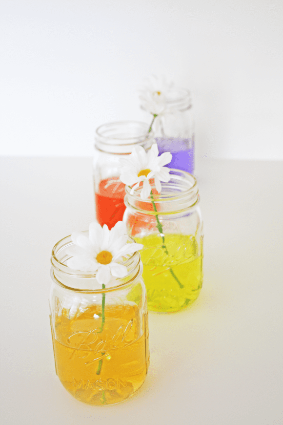 Colored Water Centerpiece DIY, perfect for spring entertaining! | CatchMyParty.com| CatchMyParty.com