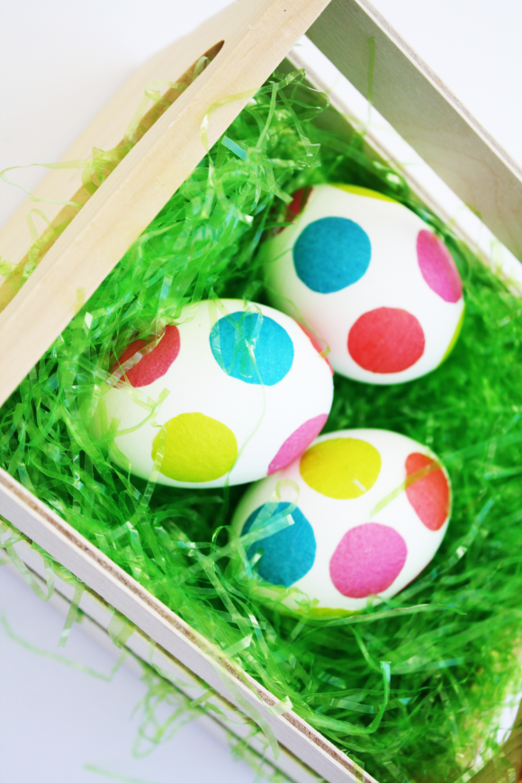 DIY Mod Podge Easter Eggs | CatchMyParty.com