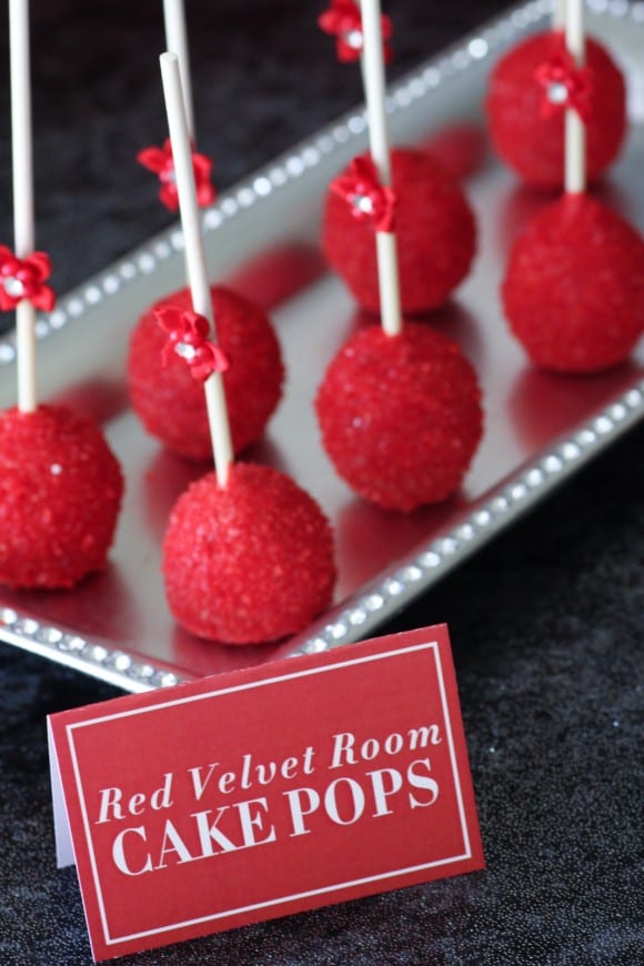 Red velvet cake pops Fifty Shades of Grey | CatchMyParty.com