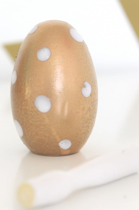 Glitter Egg Place Card | CatchMyParty.com