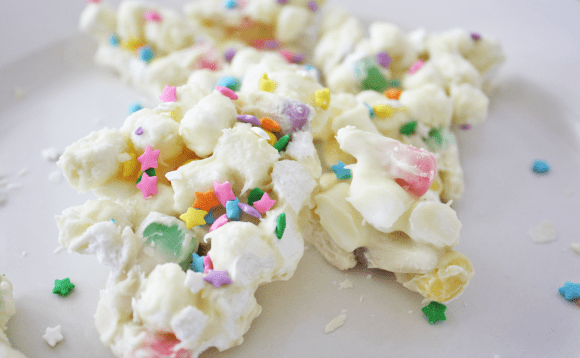 Marshmallow White Chocolate Bark Recipe  | CatchMyParty.com