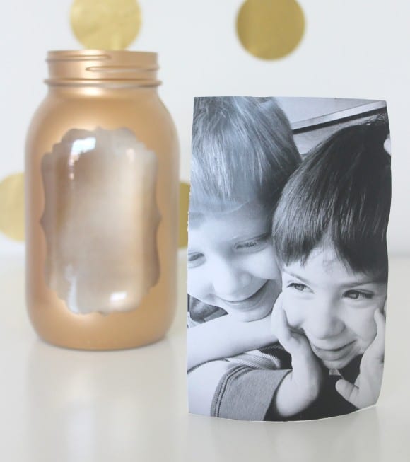 Instructions for a DIY Mother's Day Photograph Vase | CatchMyParty.com