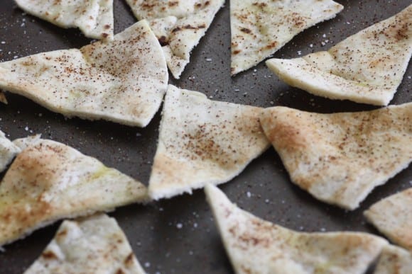 Garlic chili pita chips | CatchMyParty.com