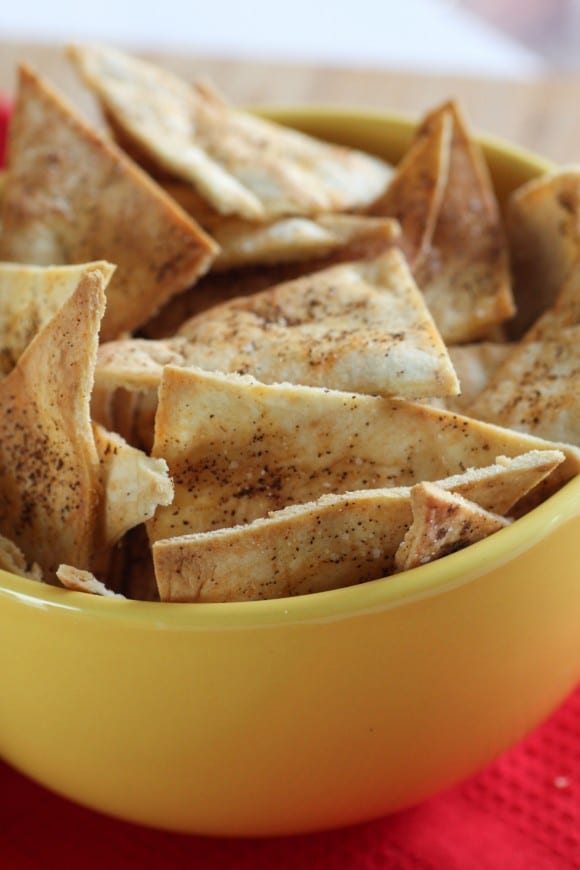 Garlic chili pita chips | CatchMyParty.com