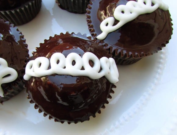 Homemade Hostess Cupcakes | CatchMyParty.com