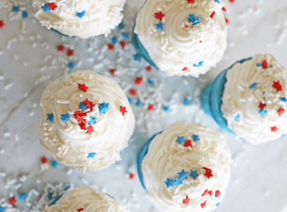 Final Ice cream cupcakes | CatchMyParty.com