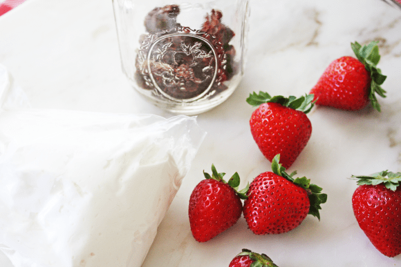 Ingredients Mason Jar Trifle | CatchMyParty.com