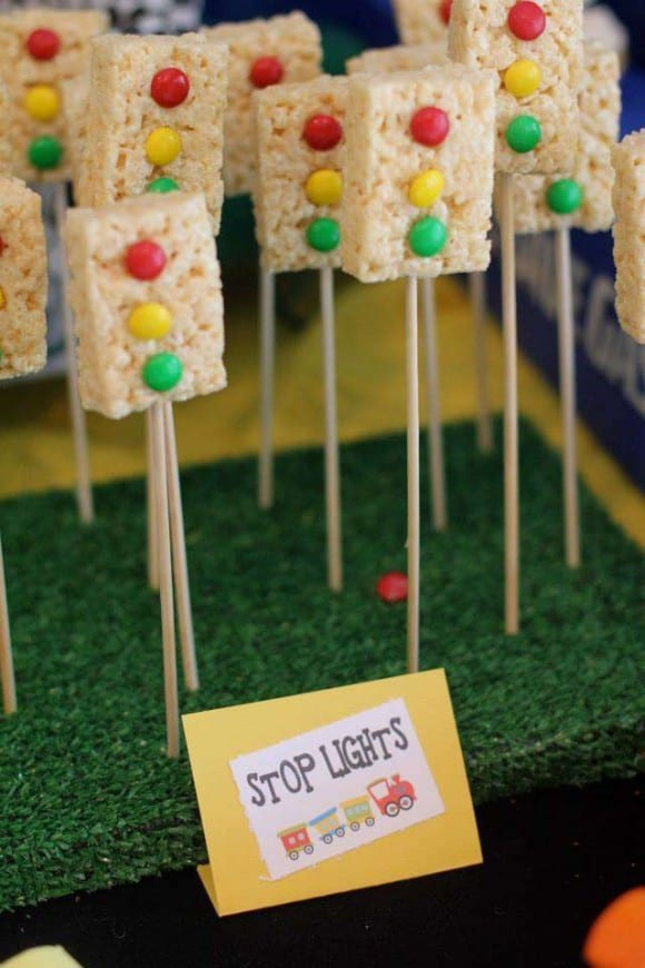 Rice Krispie Stoplight Pops | CatchMyParty.com