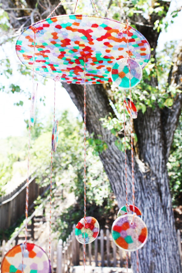 Suncatcher chandelier DIY | CatchMyParty.com